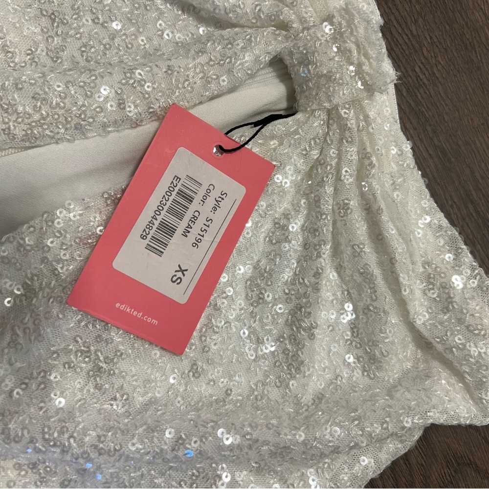 Edikted Siren Sequin Split Front Top - Picture 3 of 4